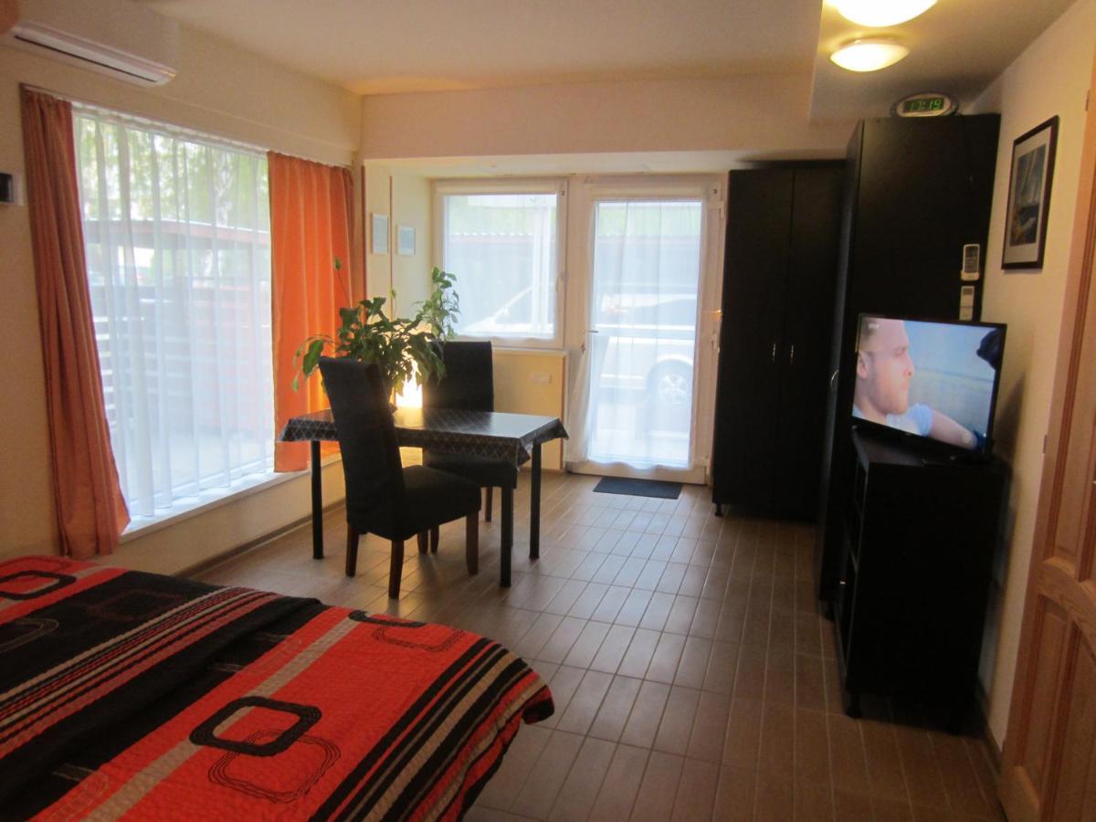 Elso Fecske Apartmanok Siofok Ngoại thất bức ảnh