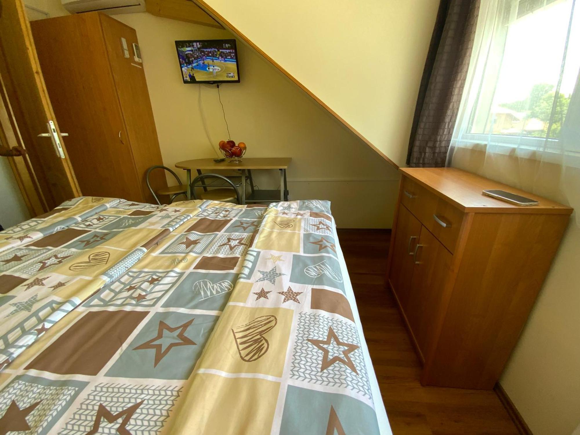 Elso Fecske Apartmanok Siofok Ngoại thất bức ảnh