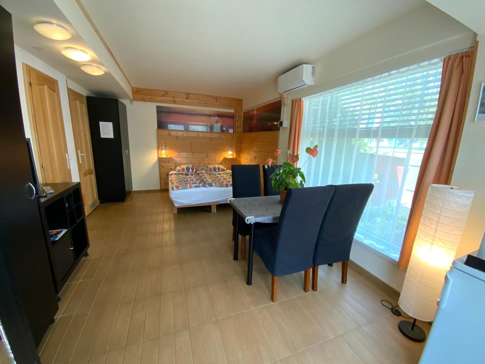 Elso Fecske Apartmanok Siofok Ngoại thất bức ảnh